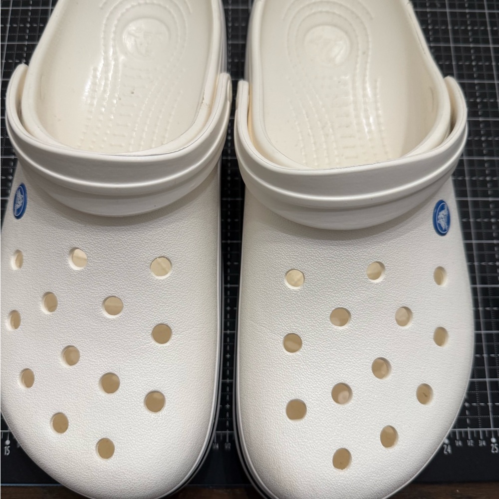 White Crocs Classic Clogs Men’s size 10/Womans size 12